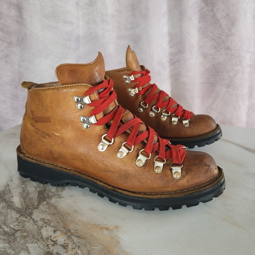 Danner Mountain Light Cascade 31521 Hiking Boots Size 10 Women's Tan